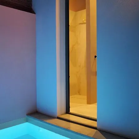 9 Malaga, Three Unique With Private Plunge Pool *