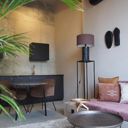 Apartment 9 Malaga, Three Unique With Private Plunge Pool